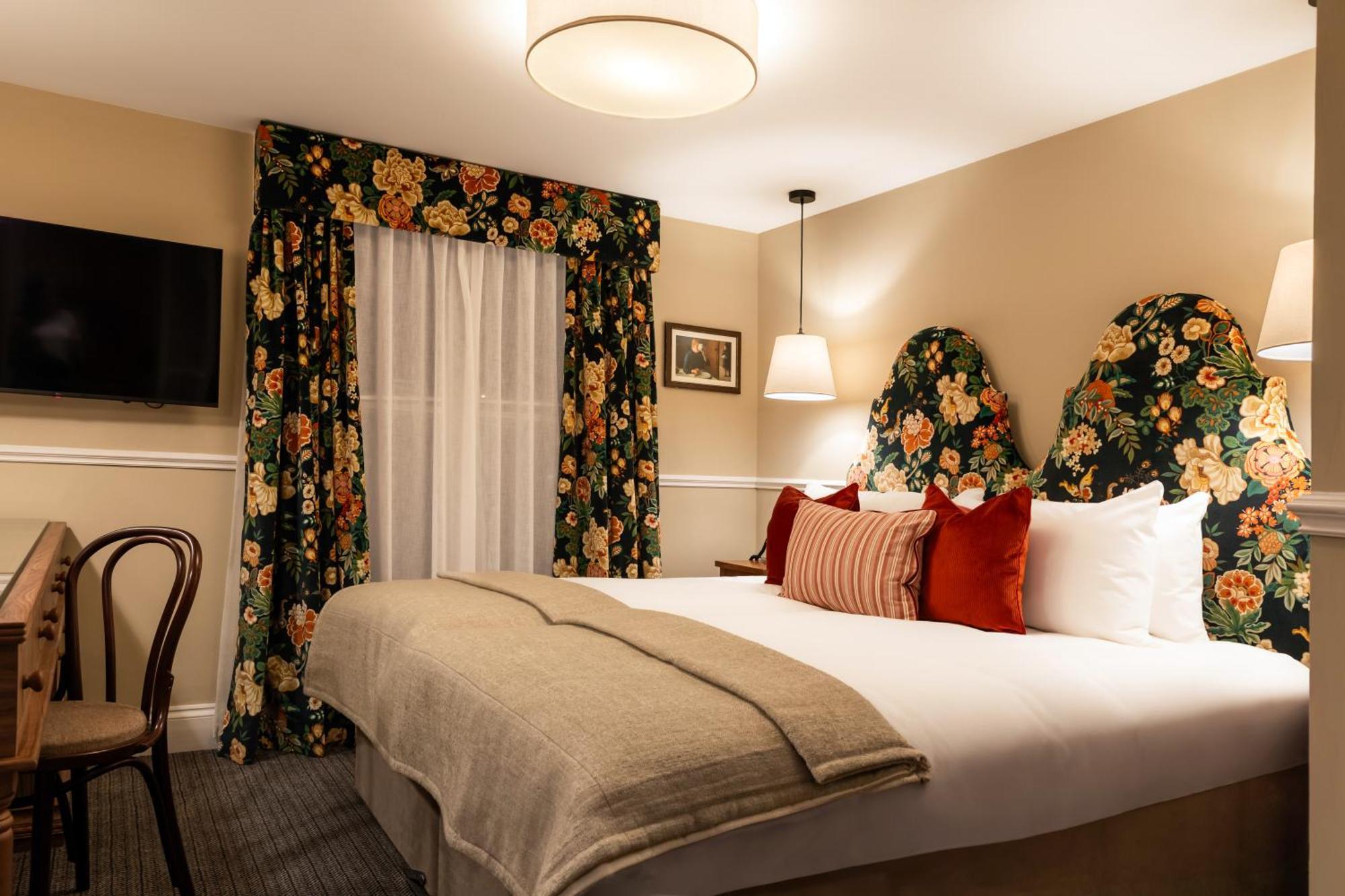 The Drayton Court Hotel London Exterior photo