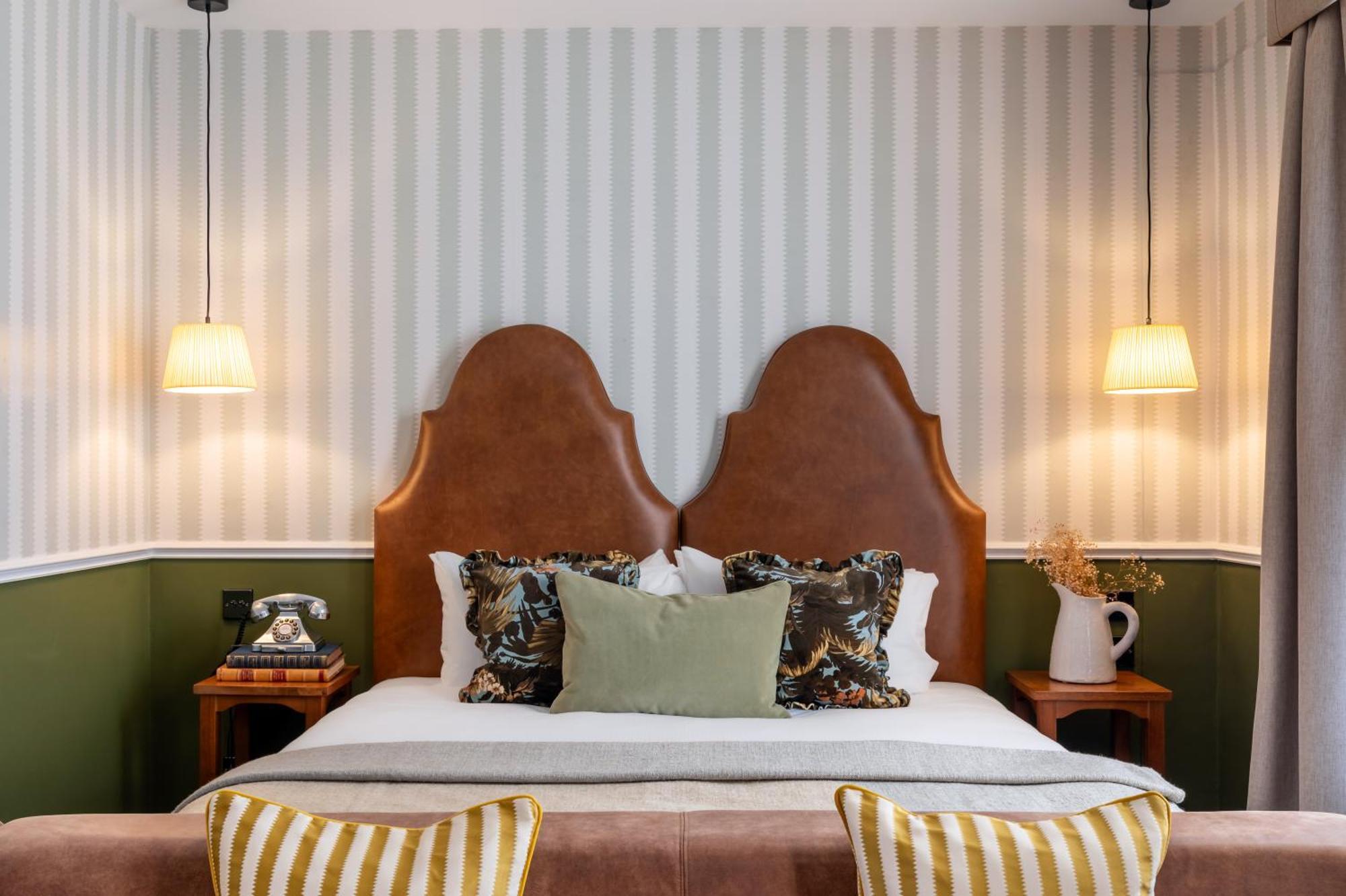 The Drayton Court Hotel London Exterior photo
